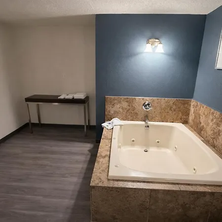 Express Inn & Suites-2