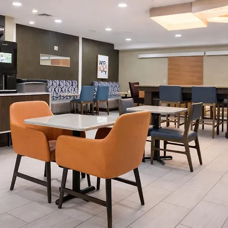 Holiday Inn Express Hotel & Suites St. Paul - Woodbury By Ihg-3