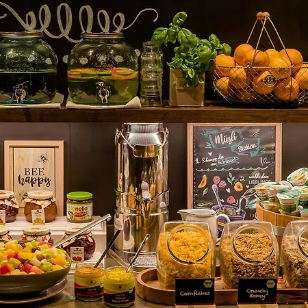 Motel One Magdeburg-2