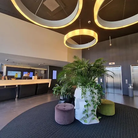 Novotel Basel City-3