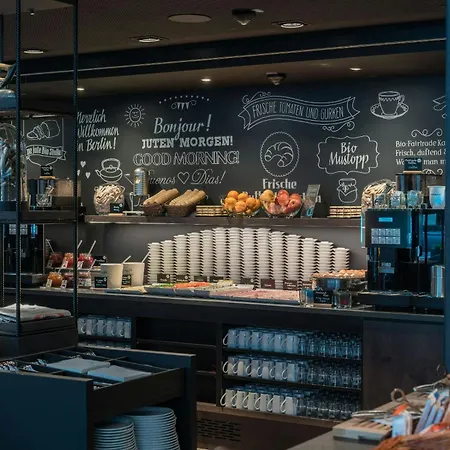 Motel One Berlin-Alexanderplatz-3