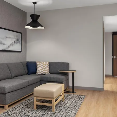 Hyatt Place Toronto Airport-3