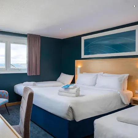 Travelodge Bristol Severn View M48-2
