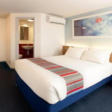 Travelodge Liverpool Stonedale Park-2