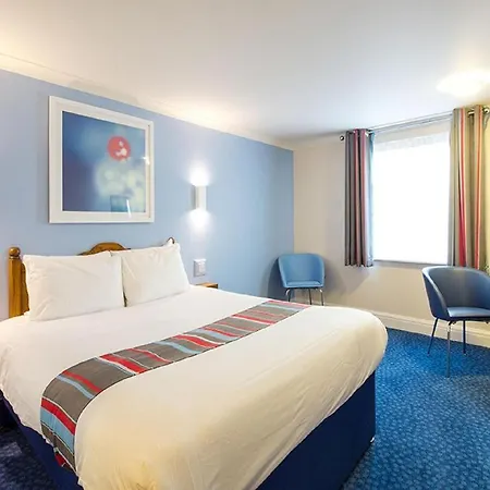 Travelodge Perth Central-3
