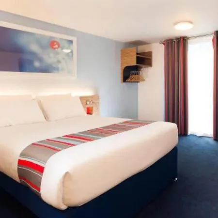 Travelodge Dundee Strathmore Avenue-3