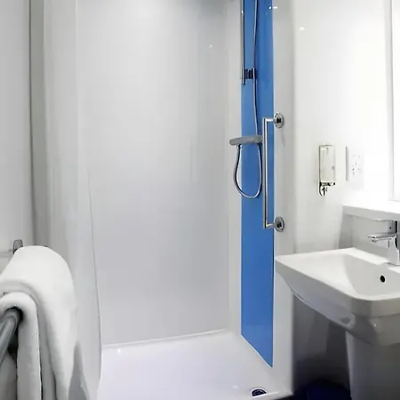 Travelodge London Chessington Tolworth-3