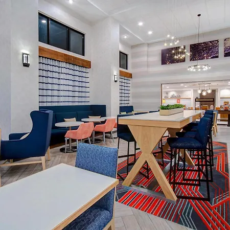 Hampton Inn & Suites Dayton-Vandalia-2