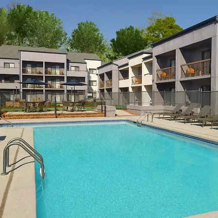 Courtyard By Marriott Birmingham Homewood-3