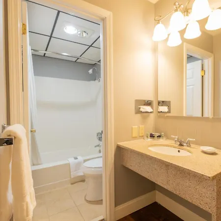 Fireside Inn And Suites Bangor-3