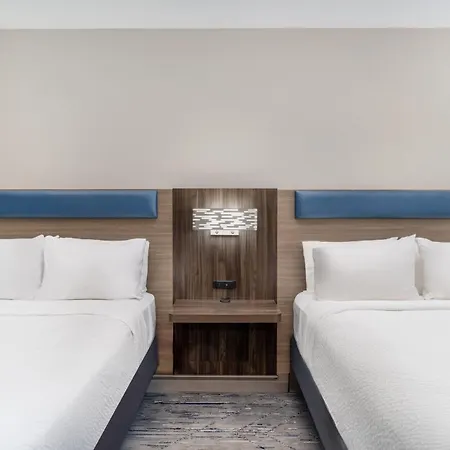 Holiday Inn Express Pratt By Ihg-2