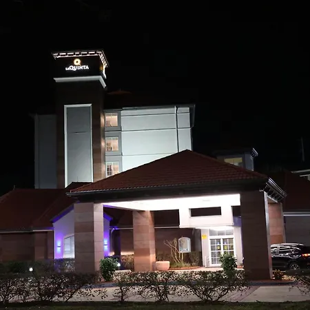 La Quinta Inn And Suites By Wyndham, Ocala-3