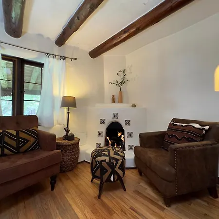 Old Taos Guesthouse B&B-3