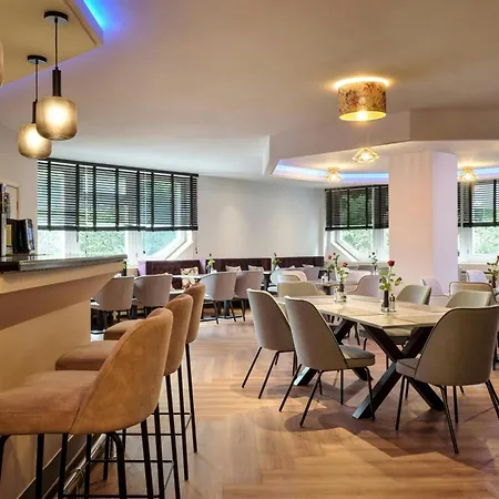 Leonardo Hotel Hamburg Elbbrücken-3