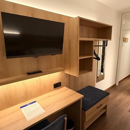 Hotel Antares Muenchen-3