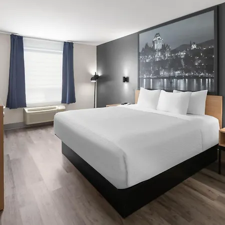 Super 8 By Wyndham Quebec City-3