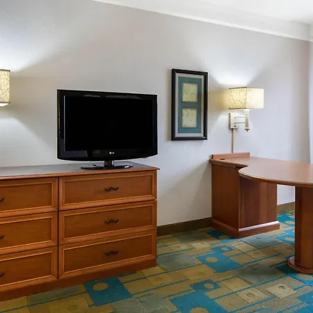 La Quinta By Wyndham Haywood Mall-Near Greenville Downtown-3