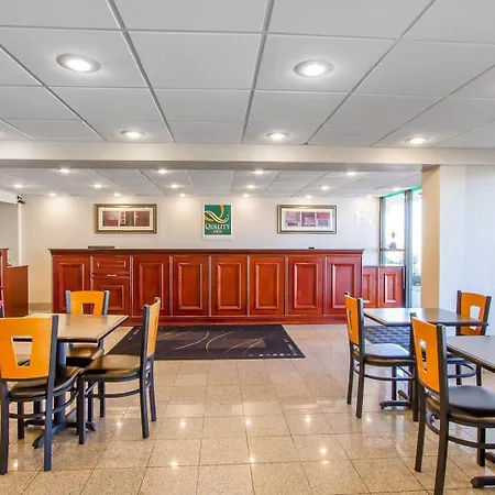Quality Inn Dyersburg I-155-2