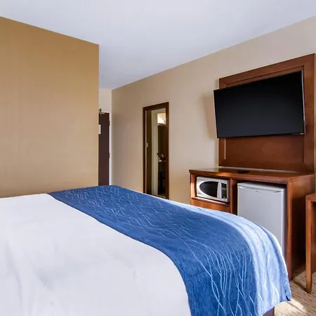 Comfort Inn & Suites Medicine Hat Shopping Centre-3