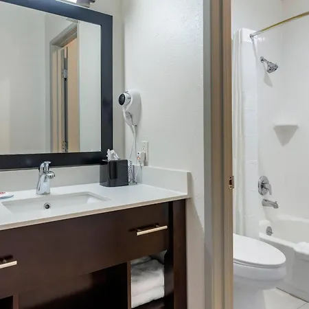 Comfort Inn & Suites Tigard Near Washington Square-3