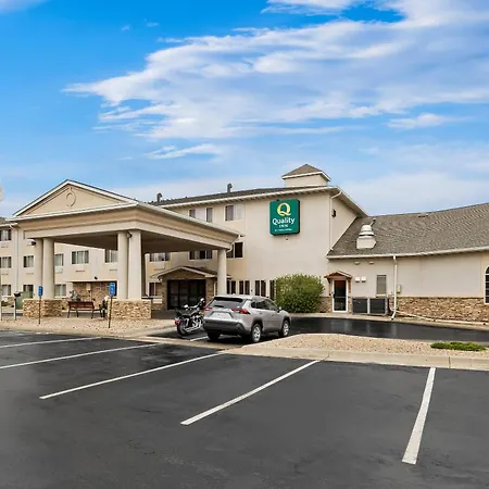 Quality Inn Near Monument Health Rapid City Hospital-2