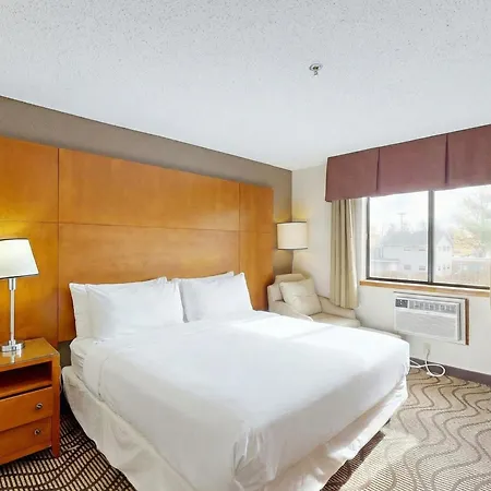 Oscoda Lakeside Hotel-2