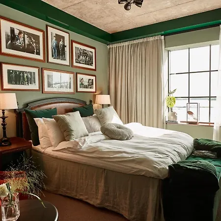 Steam Hotel-2