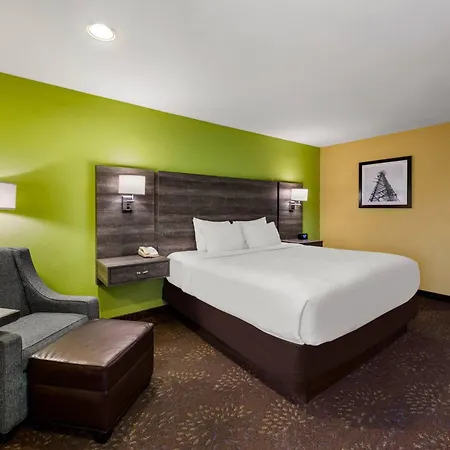 Quality Inn Warrensburg-2