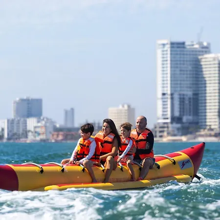 Garner Hotel Mazatlan Beach By Ihg-2