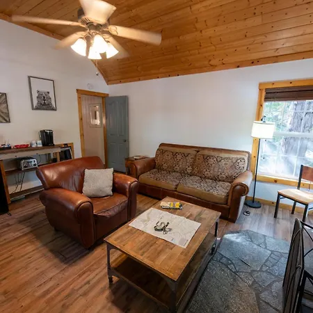 Shaver Lake Village Hotel-3