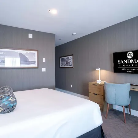 Sandman Signature Ottawa Airport Hotel-2