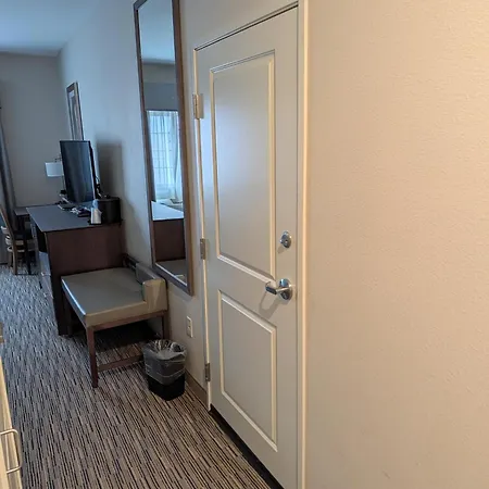 Grandstay Hotel & Suites Rock Valley-3