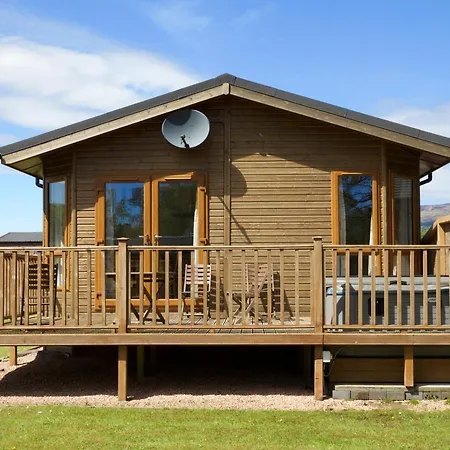 Braidhaugh Holiday Lodge And Glamping Park-3