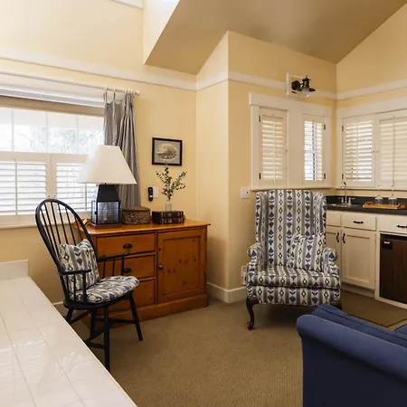 Orchard Hill-2