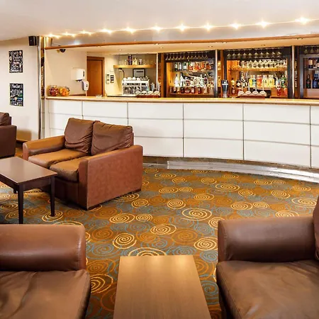Mercure Hull Grange Park Hotel-3