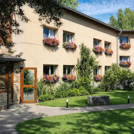 Logis Hotel-Restaurant Spa Le Lac-2