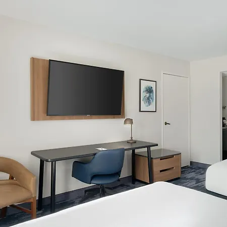 Fairfield Inn & Suites San Diego Old Town-2