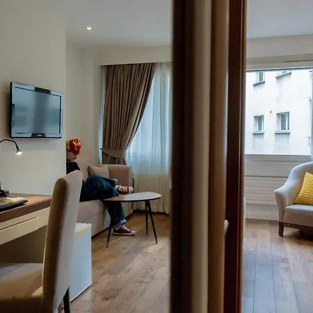 Hotel Alpha-3