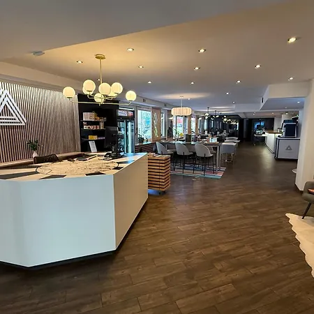 Hotel Alpha-3