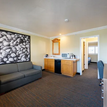 Cayucos Beach Inn-2