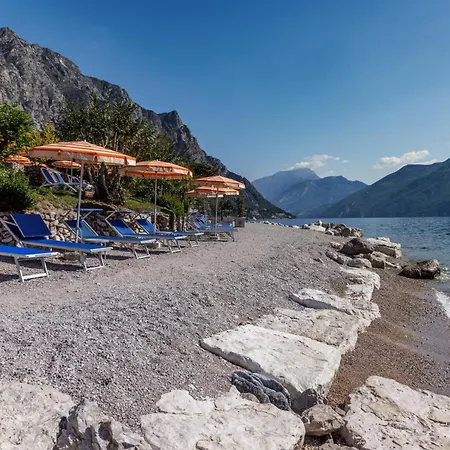 Hotel Lido Lakefront-3