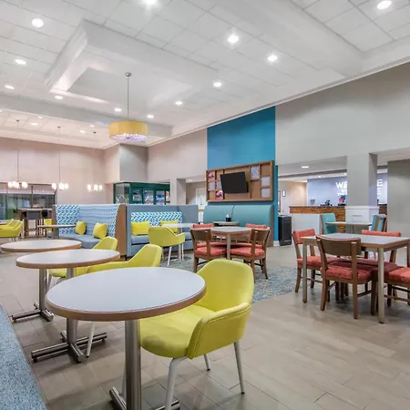 Hampton Inn East Aurora-2
