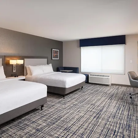 Hampton Inn & Suites Manteca-3