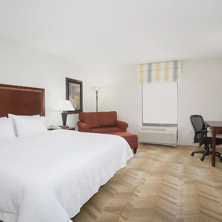 Hampton Inn Siloam Springs-2