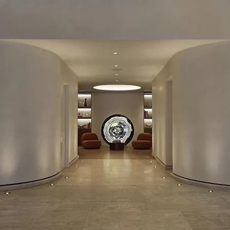 Vogue Hotel Montreal Downtown, Curio Collection By Hilton-3