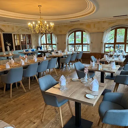 Hotel Schwarzer Adler-3
