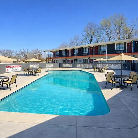Americas Best Value Inn Ponca City-3
