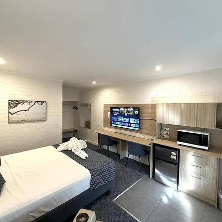 Katherine Motel-2