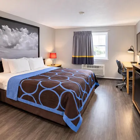 Super 8 By Wyndham Lewiston-2