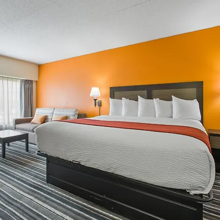 Crossroads Hotel And Huron Event Center-3